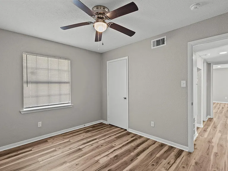 1927 Avenue M 1/2 #9 — Photo 14