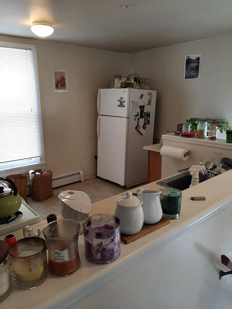 220-222 W Spencer St — Photo 3