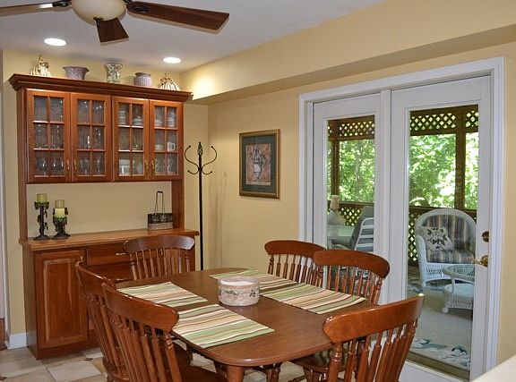 4th image of 33 Parkway Dr