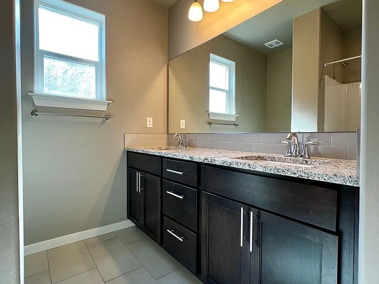 6112 Cottonwood Loop — Photo 7