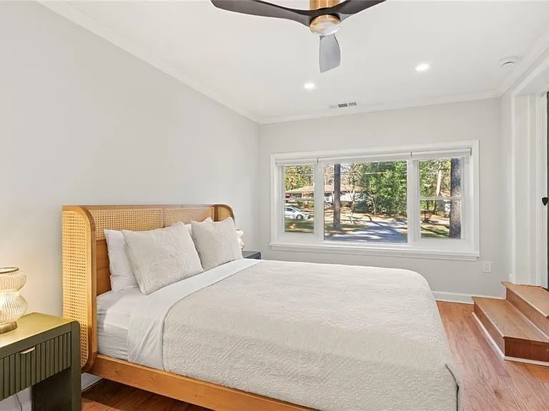 1333 Victor Rd NE — Photo 28