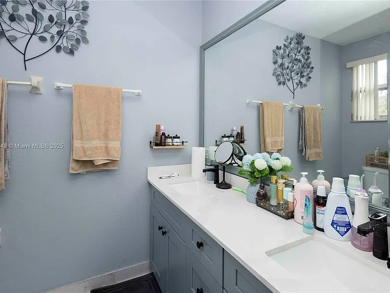 873 NW 135th Ave — Photo 16