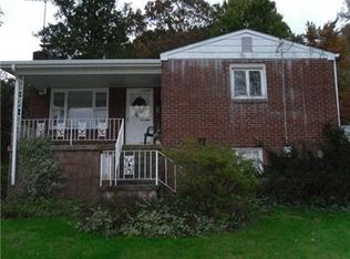 1825 Saxonburg Blvd, Tarentum, PA 15084