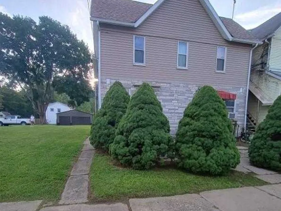216 Clifford Ave