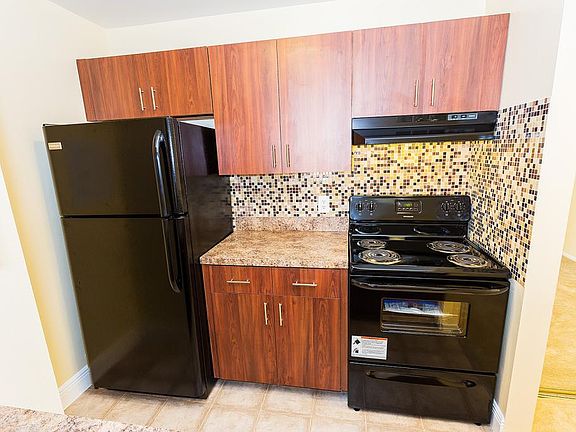 3rd image of 3811 Bay Club Cir Unit 204