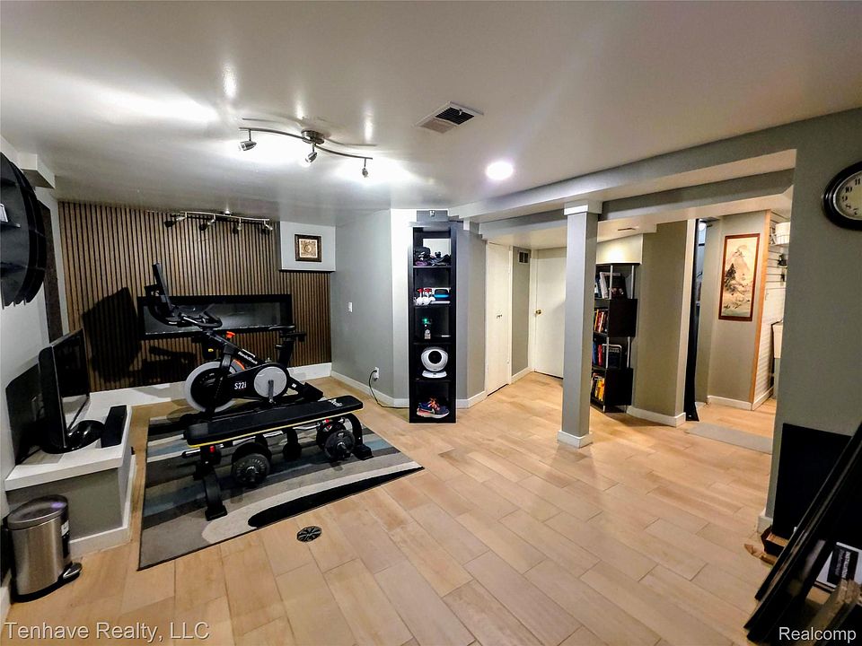 1021 Pearson St, photo 21