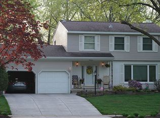 9925 Little Rd, Bloomington, MN 55437