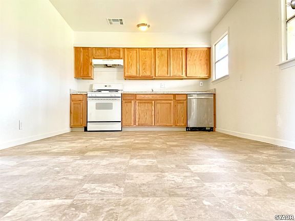 3rd image of 4898 Western Ave