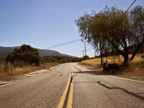 Direct access off of Mulholland down to PCH or Westlake Village