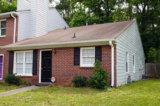 2 bed, $1,800 — Photo 1