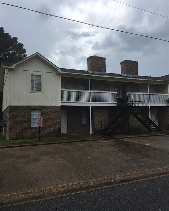 1st image of 3304 7th Ave E