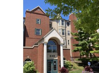 240 Fox Hollow Dr APT 202, Mayfield Heights, OH 44124