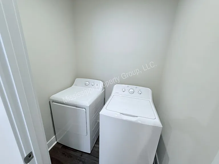 1402 Pleasant Dr — Photo 16