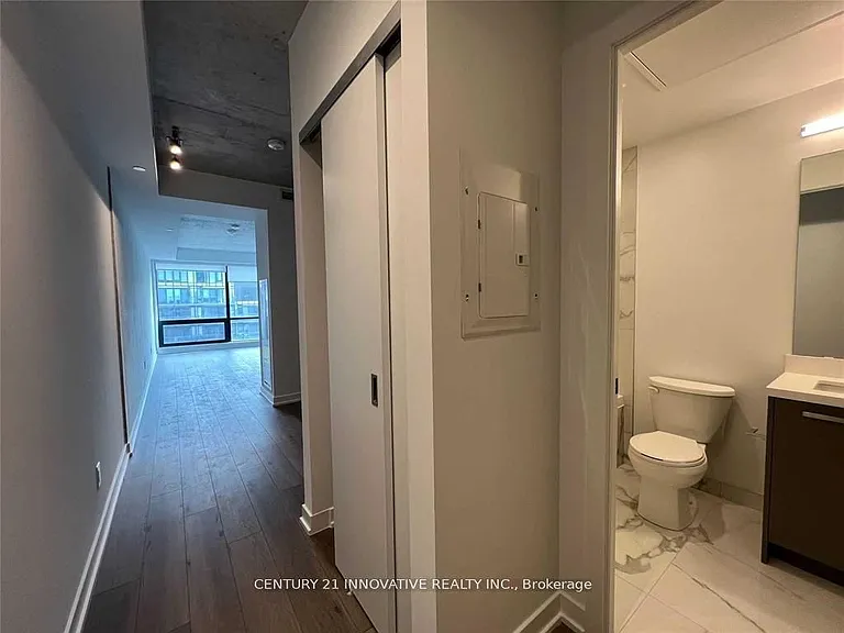 458 Richmond St W #905 — Photo 15