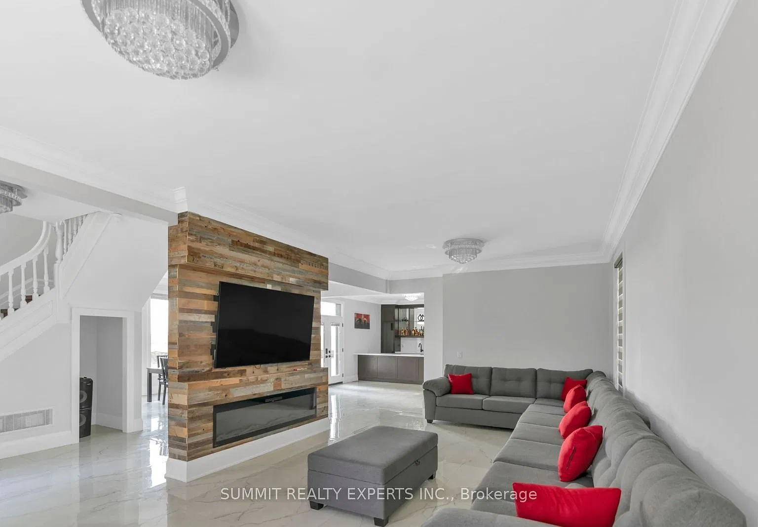 4 bed, $5,000 — Photo 4
