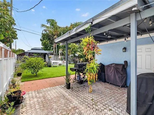 4311 SW 24th St — Photo 18