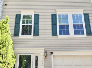 2559 Chase Wellesley Dr, Herndon, VA 20171