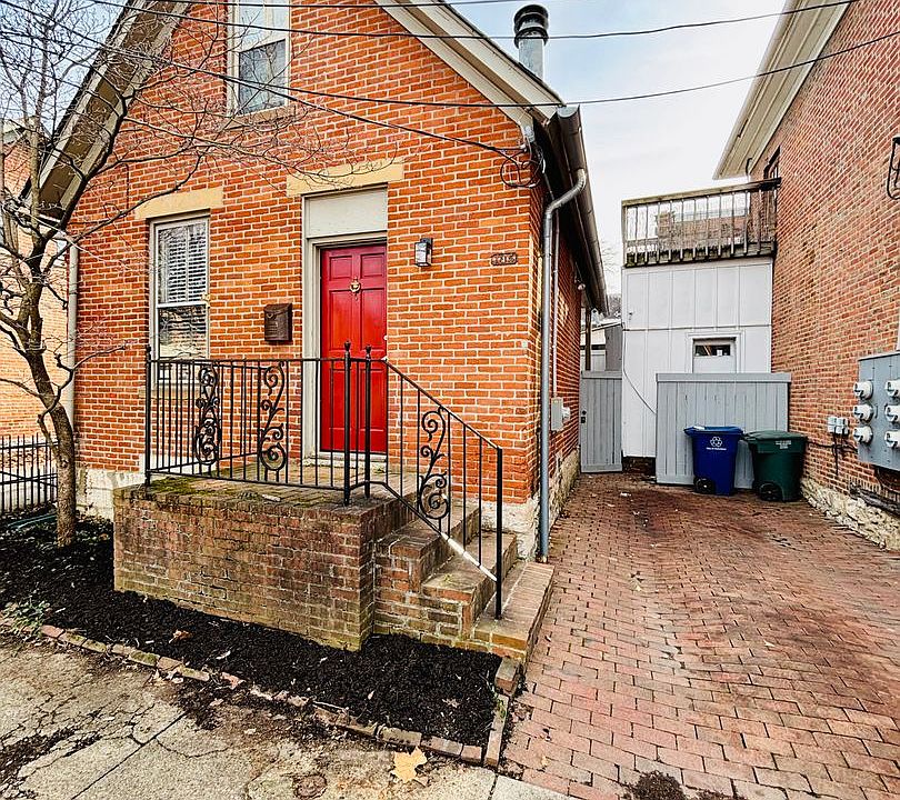 1st image of 105 E Frankfort St