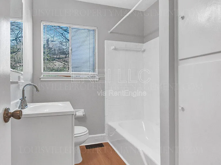 2421 Lindsay Ave #1 — Photo 8