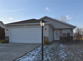 563 Mountain Lion Dr, Lagrange, OH 44050