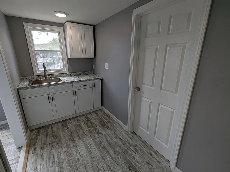 114 Ontario St — Photo 19