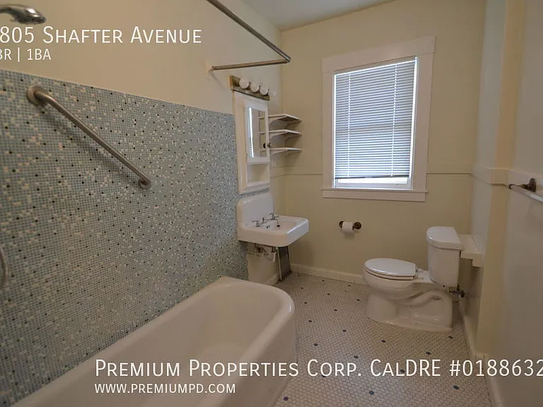 3805 Shafter Ave — Photo 10