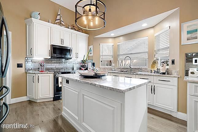 1st image of 8521R Bandera Cir E