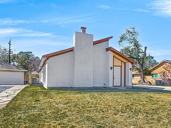 2nd image of 2406 Deasa Dr