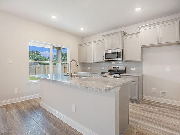 3rd image of 4306 W Bayou Maison Cir