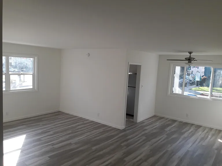 460 S Detroit St #7 — Photo 7