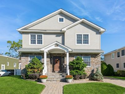 87 Shepherd Street, Rockville Centre, NY, 11570