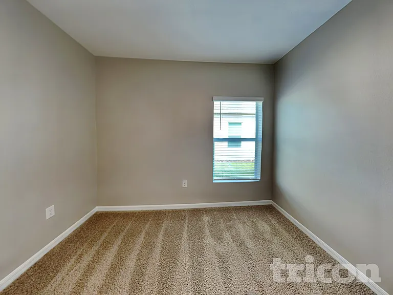 244 Garnet Ave — Photo 10