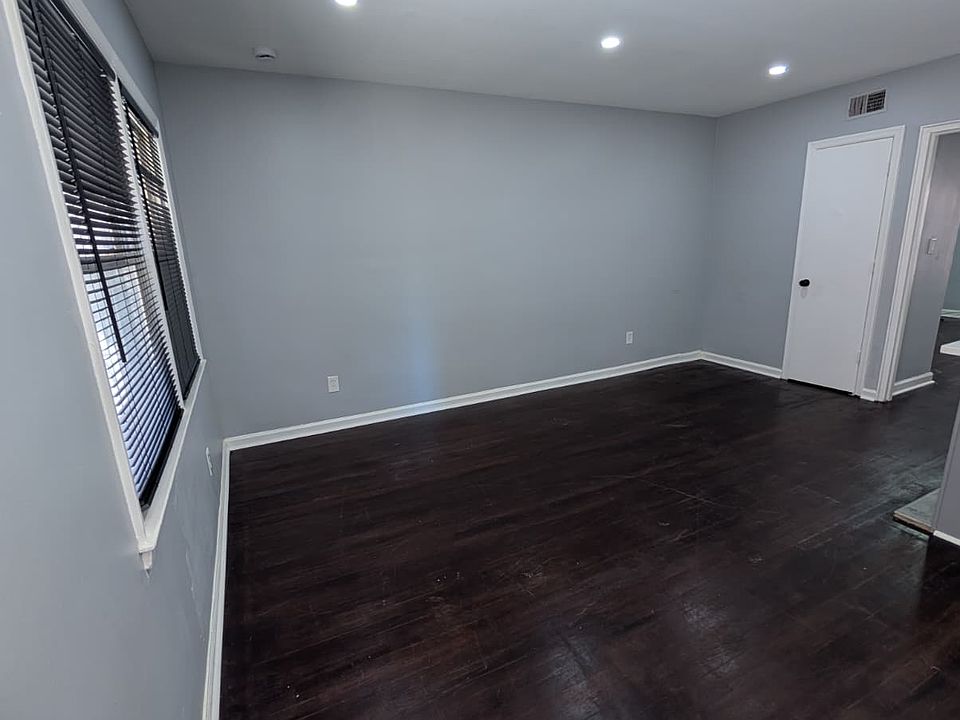 2nd image of 140 N Walnut St #4
