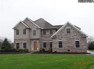 15335 Highland Dr, Grafton, OH 44044