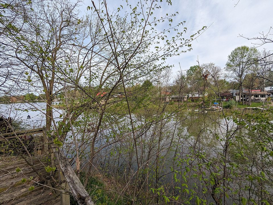 2nd image of 1006 Van Bibber Lake Est