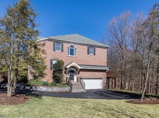 111 Spring Hill Cir, Wayne, NJ 07470