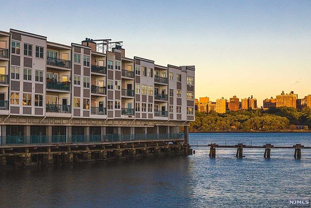1st image of 116 The Promenade #116