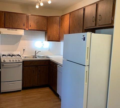 5th image of 1015 Concord Ave APT B4
