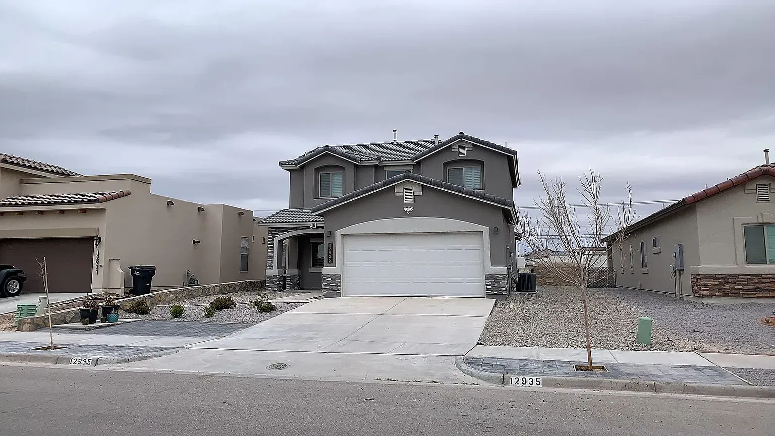 3 bed, 1736 sqft, $1,900 — Photo 1
