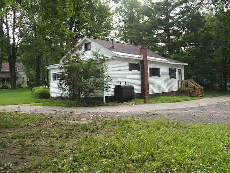 2nd image of 5738 SCHOOLHOUSE Road