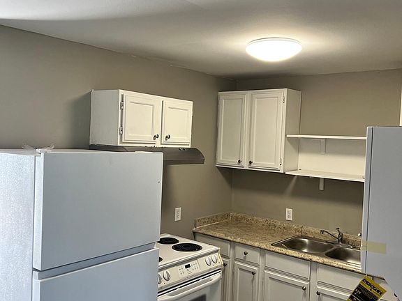 2nd image of 8 Phil Rod Acres Dr #5