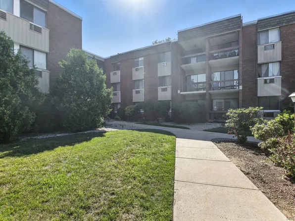 958 High Path Road #958, Windsor, CT 06095