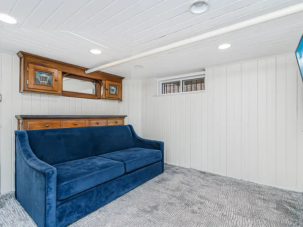 1917 Glenwood Road image 32 of 36