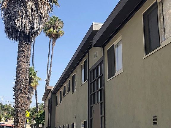 2nd image of 1000 Poli St APT 9