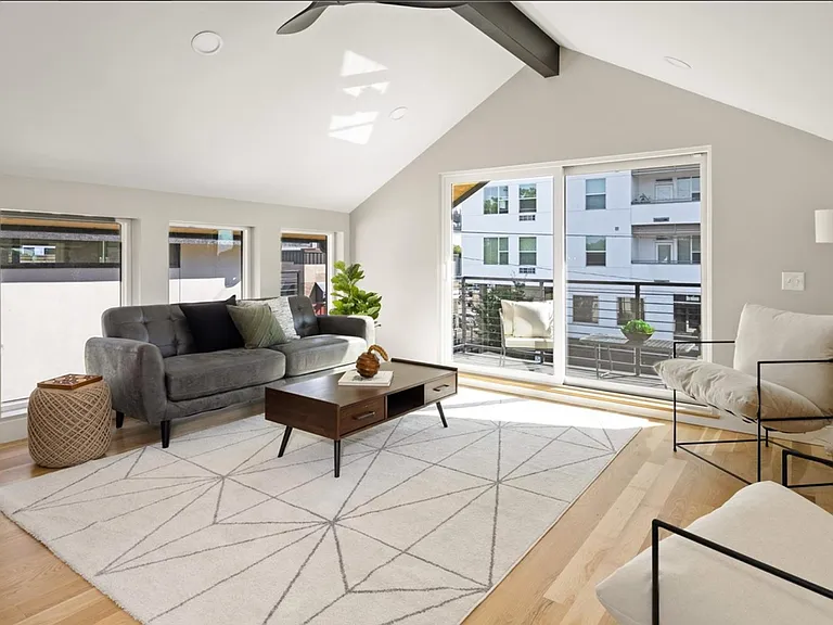 1451 Irving St — Photo 1