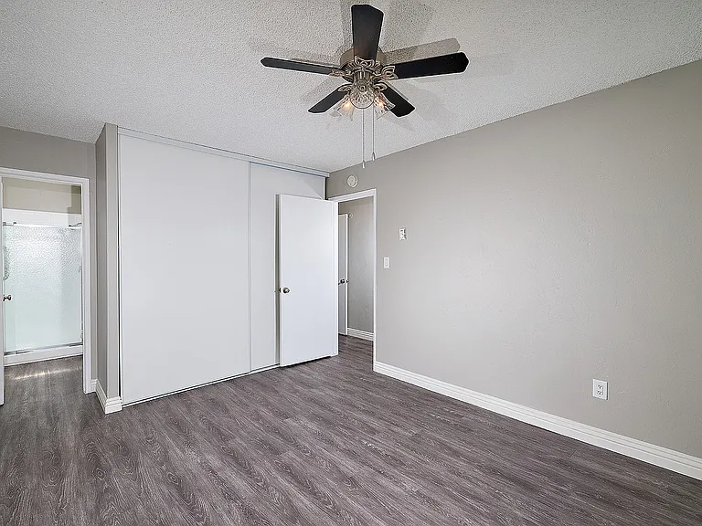 Mission Arbor Apartments — Photo 25