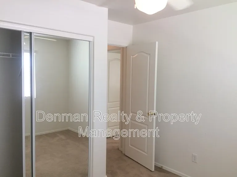 3914 S 52nd Ln — Photo 11