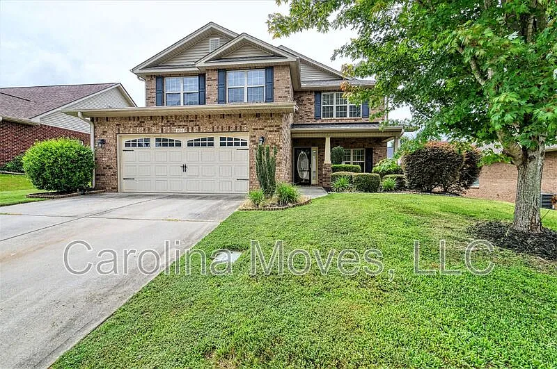 5 bed, 3.5 bath, 2778 sqft, $2,200 — Photo 1