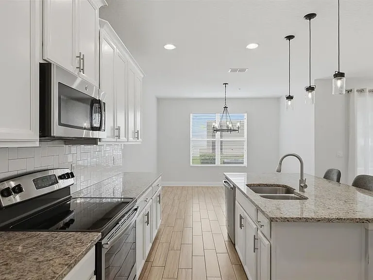 15691 Orange Harvest Loop — Photo 3
