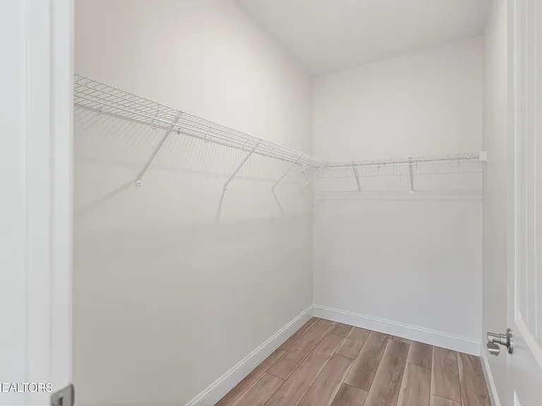 1402 Summer Meadow Dr — Photo 12